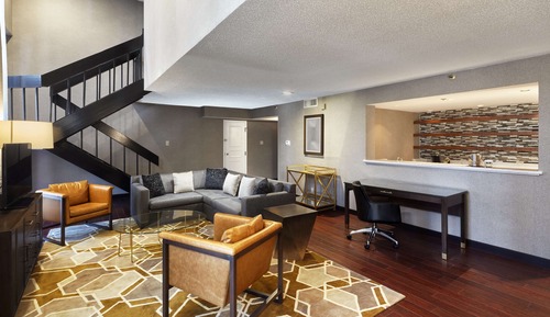Suite, 1 King Bed, Non Smoking