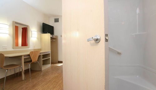 Deluxe Room, 2 Double Beds, Non Smoking, Refrigerator & Microwave