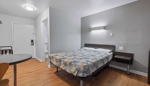 Standard Room, 1 Queen Bed, Non Smoking