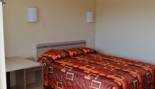 Basic Room, 1 King Bed