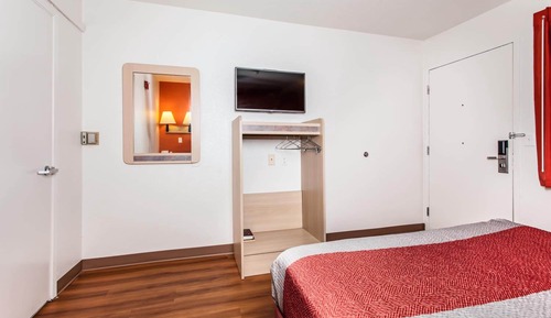 Standard Room, 1 Queen Bed, Smoking