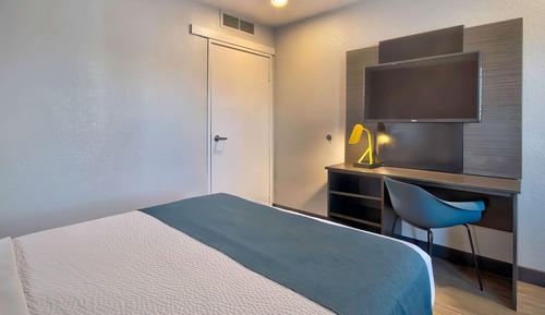Standard Room, 1 Queen Bed, Non Smoking