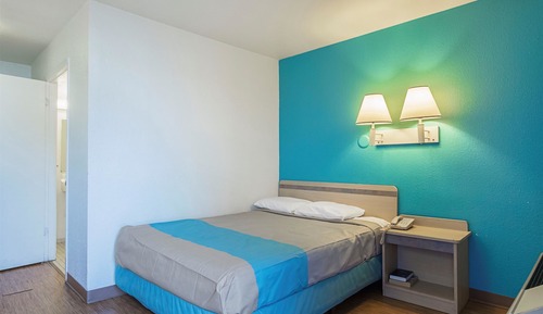 Standard Suite, 1 Queen Bed, Accessible, Non Smoking