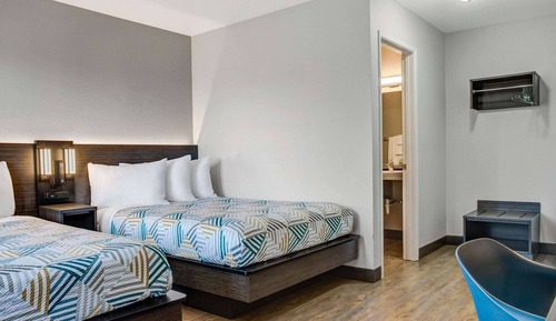 Deluxe Room, 2 Double Beds, Non Smoking, Refrigerator & Microwave