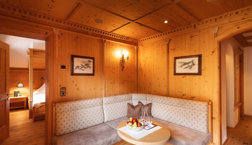 Junior Suite, 1 Bedroom, Balcony, Mountain View