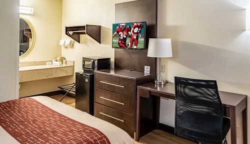 Deluxe Room, 1 Queen Bed, Non Smoking