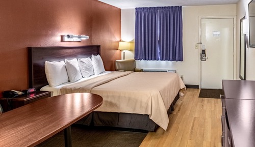 Superior Room, 1 King Bed, Non Smoking