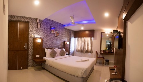 Deluxe Room, 1 Queen Bed