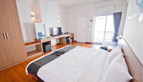 Deluxe Balcony with Breakfast