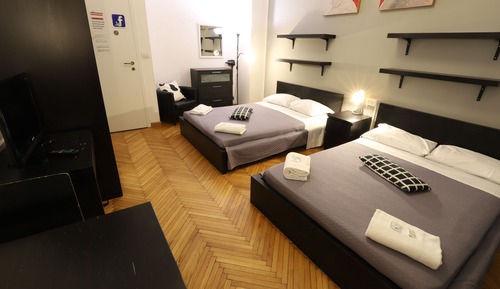 Basic Quadruple Room, External Shared Bathroom