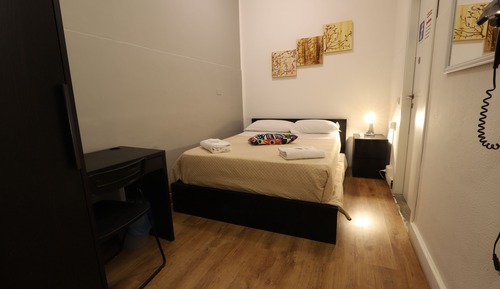 Single Room, External Shared Bathroom