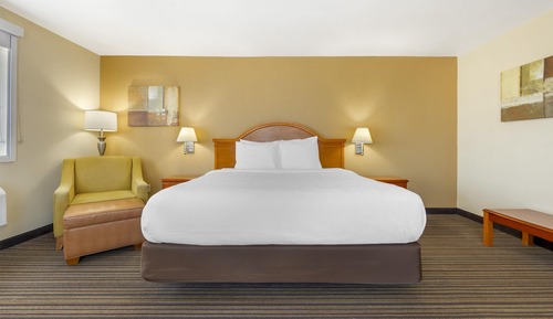 Suite, 1 King Bed, Non Smoking, Jetted Tub