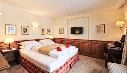 Standard Double Room, Mountain View (Seasonal)