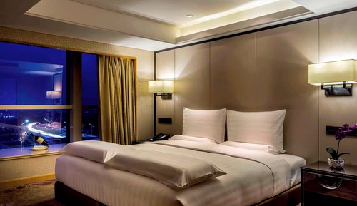 Deluxe Room, 1 King Bed, Club Lounge Access (Executive)