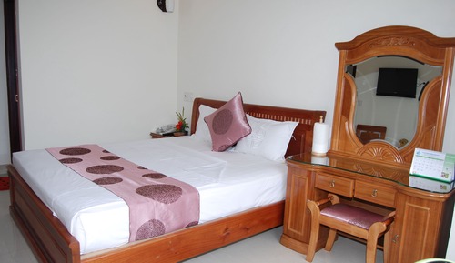 Standard Triple Room, Lake View
