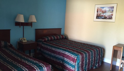 Double Room, Smoking, 2 Full Size Beds (No Pets Allowed)