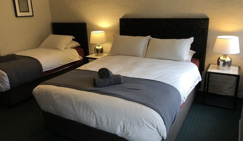 Deluxe Triple Room, 1 Bedroom, Ensuite (Deluxe Queen Room)