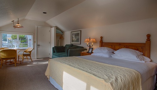 Southwind Spray Studio, Limited Ocean View