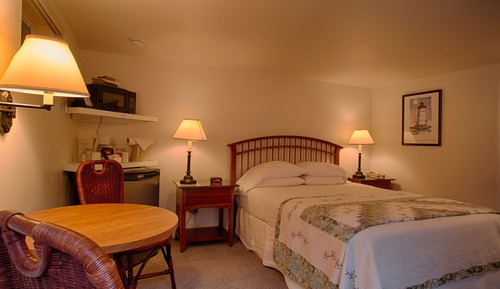 Argonauta Lower Lighthouse - Queen Room Cottage