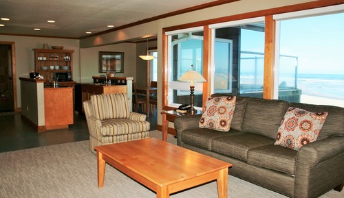 Flagship - Oceanfront 2 Bedroom Suite