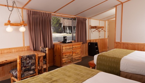 Western Cabin 2 Queen