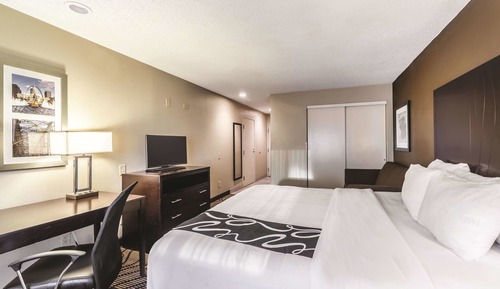 Room, 1 King Bed, Accessible, Non Smoking (Mobility Accessible)