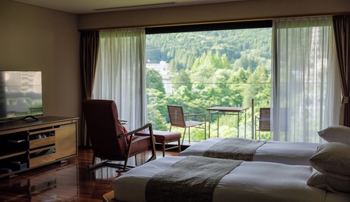 Club Floor Japanese-Western Suite (with view from bath)