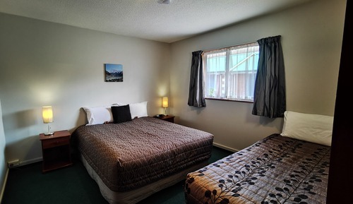 2 Bedrooms Unit 2