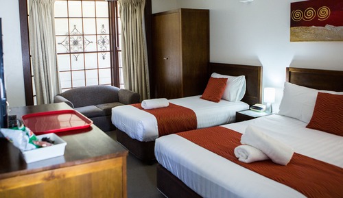 Deluxe Suite, 1 Bedroom, Non Smoking, Balcony (Deluxe Twin or Triple)