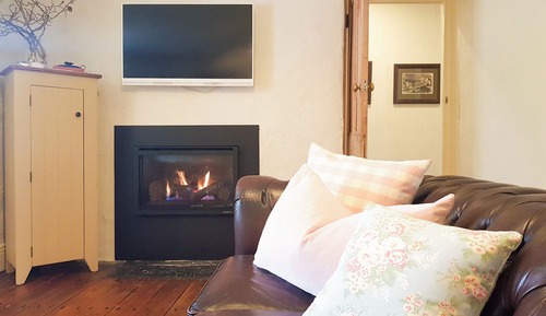 Traditional House, 2 Queen Beds, Kitchen