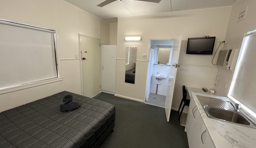 Deluxe Double Room, 1 Queen Bed, Kitchen