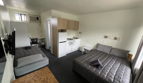 Deluxe Triple, 1 Queen Bed, 1 Single Bed, Kitchen