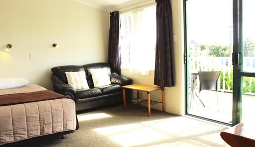 Standard Suite, 1 Bedroom, Non Smoking, Kitchenette ((Q+Sofa))