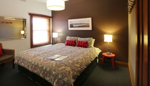 Heritage King Room