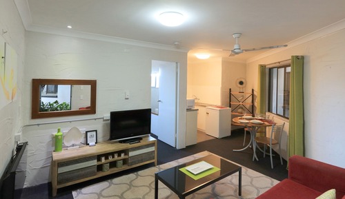 Standard Suite, 1 Bedroom, Non Smoking, Kitchenette (Queen Double Room)