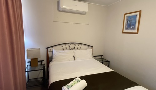 Family Suite, 2 Bedrooms, Non Smoking, Shared Bathroom (2 Room Family Unit)
