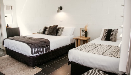 Standard Studio, Non Smoking, Kitchenette (Queen + single 3 night)