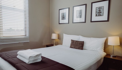 Standard Studio, 1 Queen Bed, Non Smoking, Kitchenette