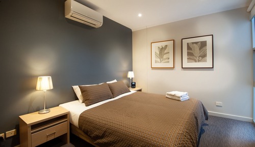 Deluxe Apartment, 2 Bedrooms, Kitchen, Partial Sea View