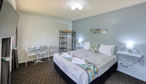 Double Room, 1 Queen Bed