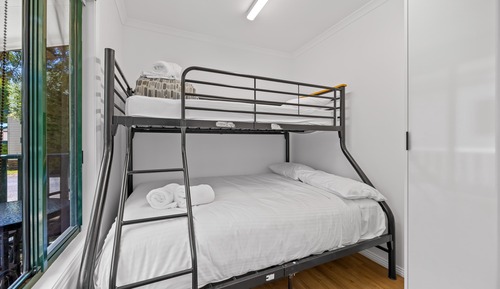 Two Bedroom Cottage (5 Berth)