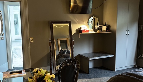 Royal Room