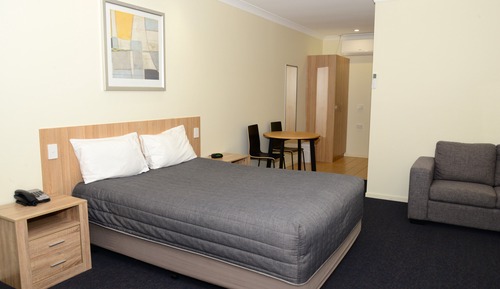 Executive Studio Suite