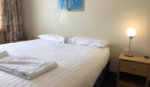 Double Room, 1 Queen Bed