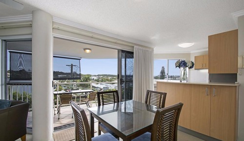 Superior 1 Bedroom Apartment (with External Rooftop Spa)