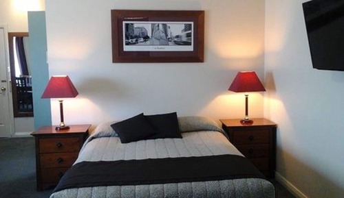 Deluxe Family Room