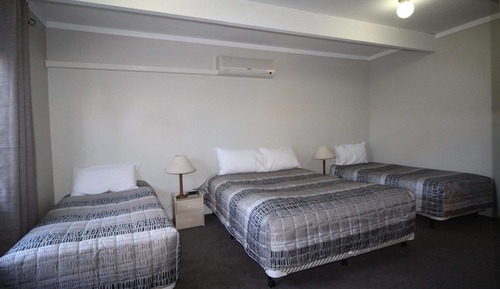Standard Suite, 2 Bedrooms, Non Smoking, Kitchen (Self Contained Unit)