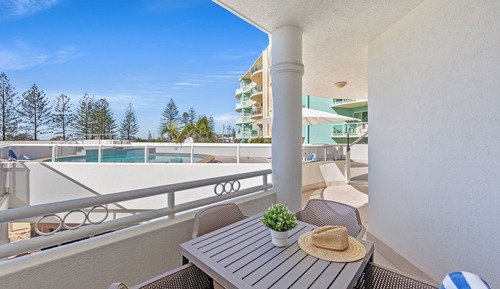 Deluxe Apartment, 2 Bedrooms, Poolside