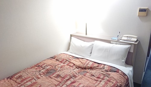 Semi-double Room, Smoking