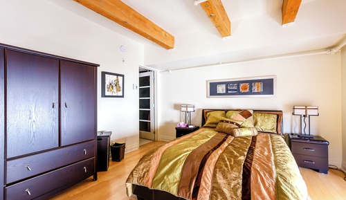 Apartment 1 bedroom with Murphy bed, view St-Jean Street (203)
